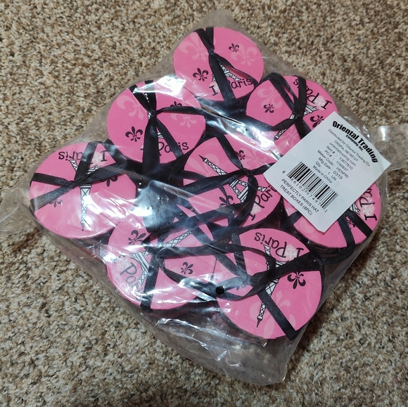 Perfectly Paris Round Treat Hat Boxes - Picture 4 of 6